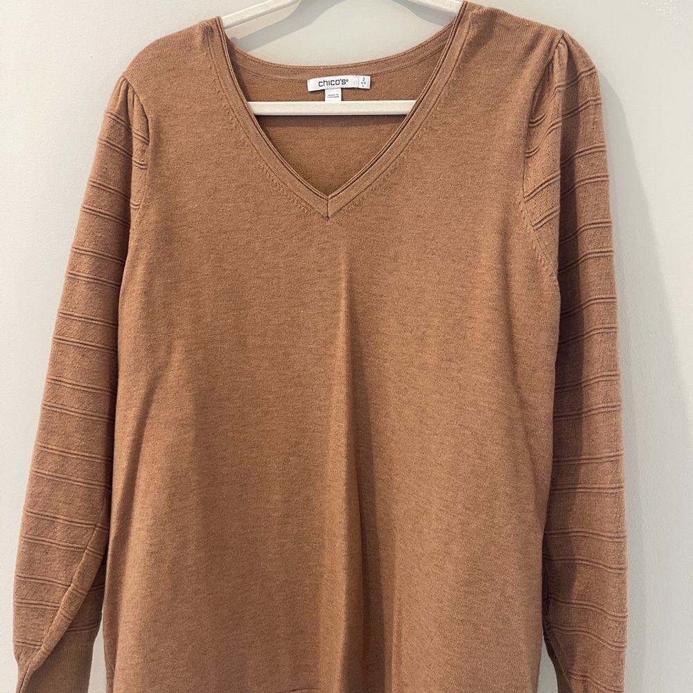 Chico's Tan V-Neck Long Sleeve Top